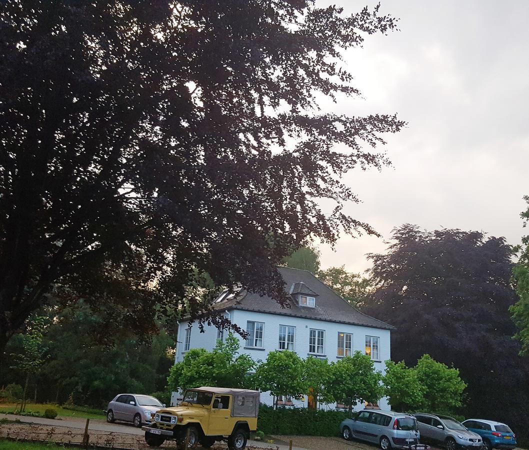 Hotel Au Nom De Dieu Dilsen-Stokkem Luaran gambar